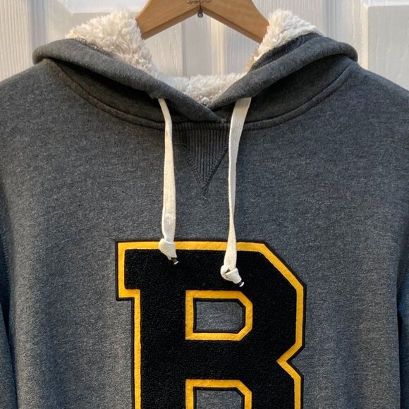 Boston Bruins Mitchell and Ness Throwback Varsity B Logo Hoodie Size Small - Picture 2 of 10